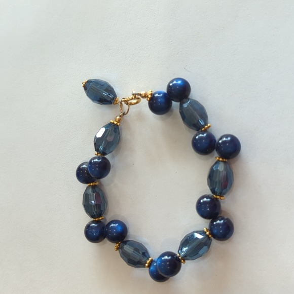 Beautiful bracelet with beads and crystals - Picture 5 of 5